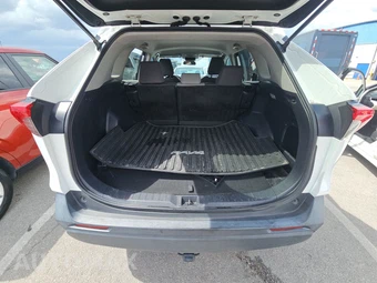 2020 Toyota RAV4 XLE – miniatura 16