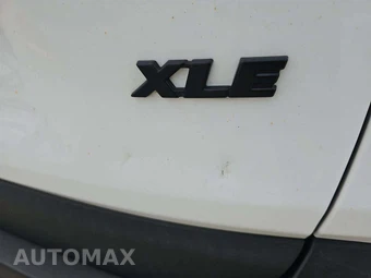 2020 Toyota RAV4 XLE – miniatura 18