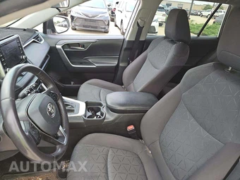 2020 Toyota RAV4 XLE – miniatura 3
