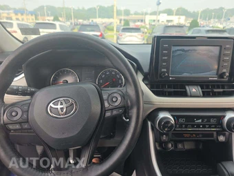 2020 Toyota RAV4 XLE - miniatura 10