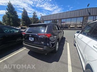 2020 Toyota RAV4 XLE - miniatura 3