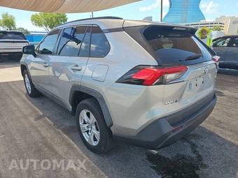 2020 Toyota RAV4 XLE - miniatura 6
