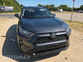 2020 Toyota RAV4 XLE – miniatura 2