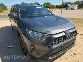 2020 Toyota RAV4 XLE – miniatura 3