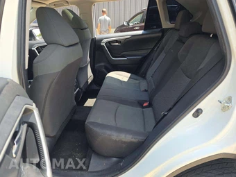 2020 Toyota RAV4 XLE – miniatura 13