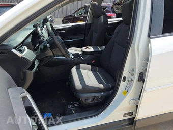 2020 Toyota RAV4 XLE – miniatura 6
