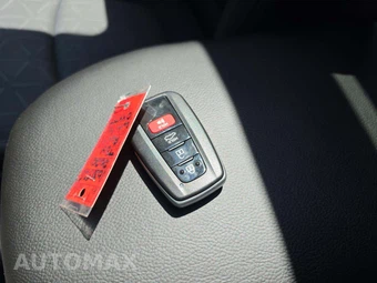 2020 Toyota RAV4 XLE – miniatura 8