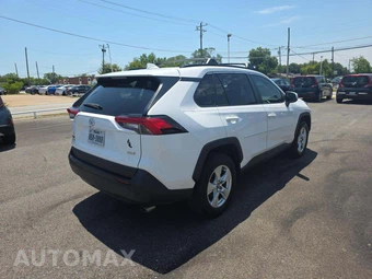 2020 Toyota RAV4 XLE - miniatura 3