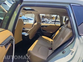 2020 Toyota RAV4 XLE Premium – miniatura 13