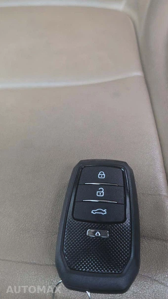 2020 Toyota RAV4 XLE Premium – miniatura 23