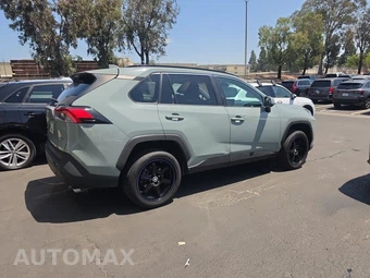 2020 Toyota RAV4 XLE Premium – miniatura 4