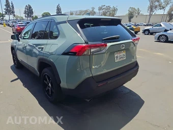 2020 Toyota RAV4 XLE Premium – miniatura 6