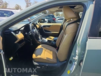 2020 Toyota RAV4 XLE Premium – miniatura 7