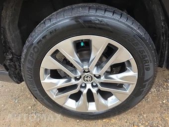2020 Toyota RAV4 XLE Premium – miniatura 10