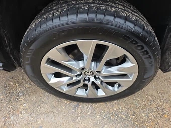 2020 Toyota RAV4 XLE Premium – miniatura 11