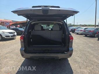 2020 Toyota Sequoia Limited – miniatura 12