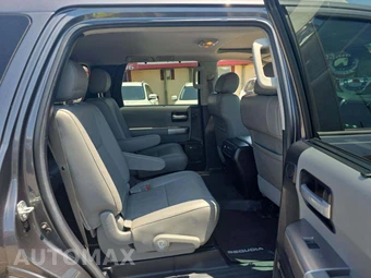2020 Toyota Sequoia Limited – miniatura 14