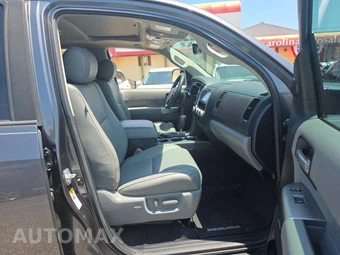 2020 Toyota Sequoia Limited – miniatura 16