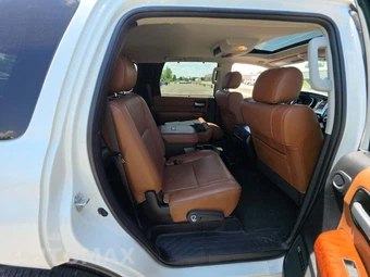 2020 Toyota Sequoia Platinum – miniatura 14
