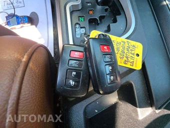 2020 Toyota Sequoia Platinum – miniatura 5