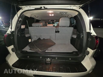 2020 Toyota Sequoia Platinum – miniatura 17