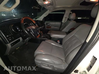 2020 Toyota Sequoia Platinum – miniatura 7