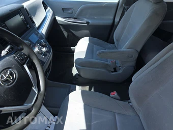 2020 Toyota Sienna L 7-Passenger 119.3" WB - miniatura 7