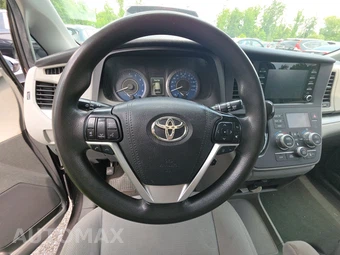 2020 Toyota Sienna L 7-Passenger 119.3" WB - miniatura 10