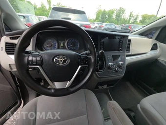 2020 Toyota Sienna L 7-Passenger 119.3" WB - miniatura 11