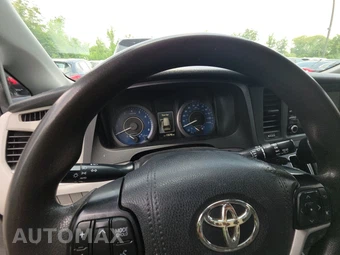 2020 Toyota Sienna L 7-Passenger 119.3" WB - miniatura 12