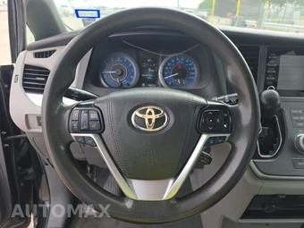 2020 Toyota Sienna L 7-Passenger 119.3" WB - miniatura 10