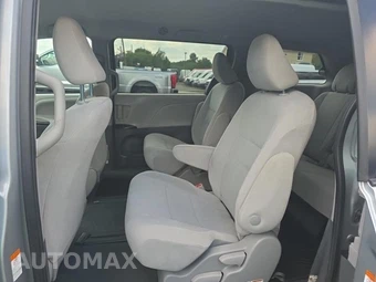 2020 Toyota Sienna L 7-Passenger 119.3" WB - miniatura 16