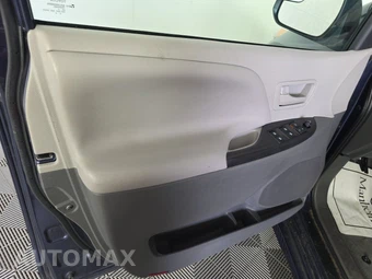 2020 Toyota Sienna L 7-Passenger 119.3" WB - miniatura 9