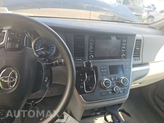 2020 Toyota Sienna L 7-Passenger 119.3" WB - miniatura 11