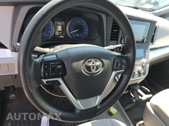2020 Toyota Sienna L 7-Passenger 119.3" WB - miniatura 10