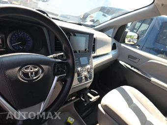 2020 Toyota Sienna L 7-Passenger 119.3" WB - miniatura 11
