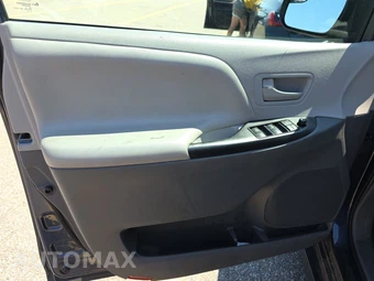 2020 Toyota Sienna L 7-Passenger 119.3" WB - miniatura 9