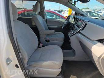 2020 Toyota Sienna L 7-Passenger 119.3" WB - miniatura 8