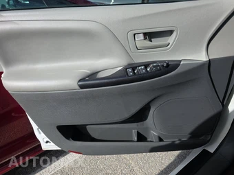 2020 Toyota Sienna L 7-Passenger 119.3" WB - miniatura 9