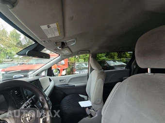 2020 Toyota Sienna L 7-Passenger 119.3" WB - miniatura 20