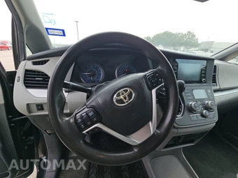 2020 Toyota Sienna L 7-Passenger 119.3" WB - miniatura 10