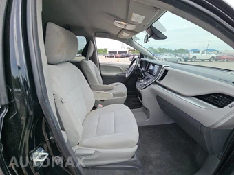 2020 Toyota Sienna L 7-Passenger 119.3" WB - miniatura 8