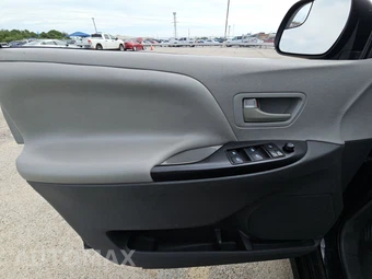 2020 Toyota Sienna L 7-Passenger 119.3" WB - miniatura 9