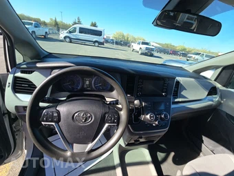 2020 Toyota Sienna L 7-Passenger 119.3" WB - miniatura 11
