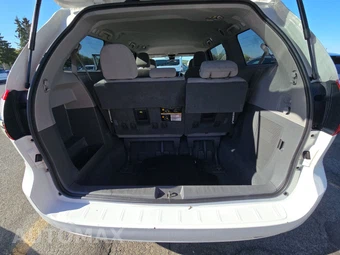 2020 Toyota Sienna L 7-Passenger 119.3" WB - miniatura 17