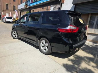 2020 Toyota Sienna L 7-Passenger 119.3" WB - miniatura 2
