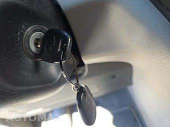 2020 Toyota Sienna L 7-Passenger 119.3" WB - miniatura 8