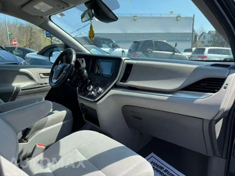 2020 Toyota Sienna L 7-Passenger 119.3" WB - miniatura 27