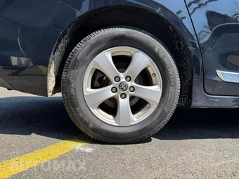 2020 Toyota Sienna L 7-Passenger 119.3" WB - miniatura 31