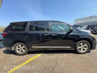 2020 Toyota Sienna L 7-Passenger 119.3" WB - miniatura 5